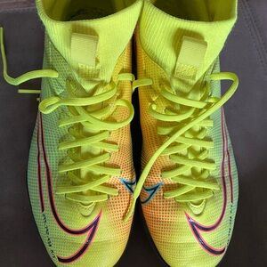 Nike sneakers Boys size 4.5